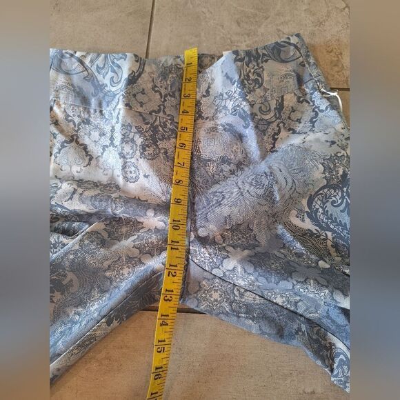 Soft Surroundings Elegant Blue Patterned Women's Crop  Pants Size M - Picture 7 of 9